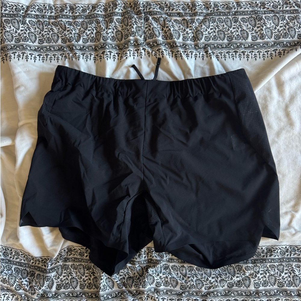 ARC’TERYX VEILANCE SHORTS